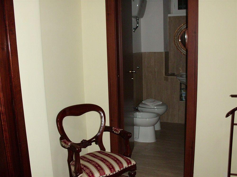 Bed and Breakfast Ermes Relais Рим Экстерьер фото